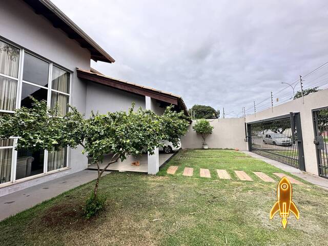 Casa para Venda em Várzea Grande - 3