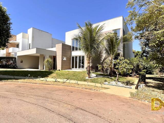 #180 - Casa em condomínio para Venda em Cuiabá - MT