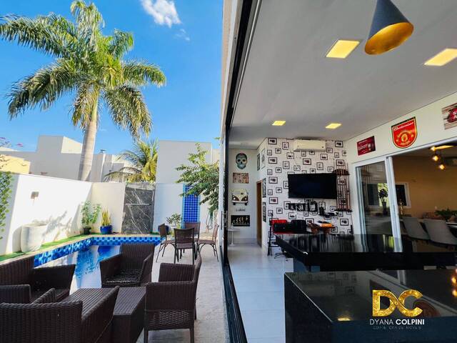 #181 - Casa em condomínio para Venda em Cuiabá - MT