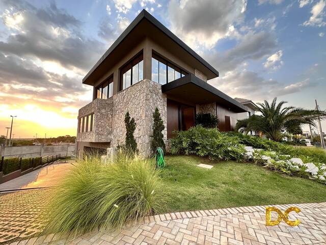 #227 - Casa em condomínio para Venda em Cuiabá - MT