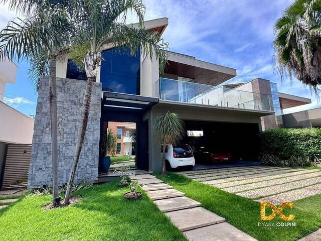 #99 - Casa em condomínio para Venda em Cuiabá - MT