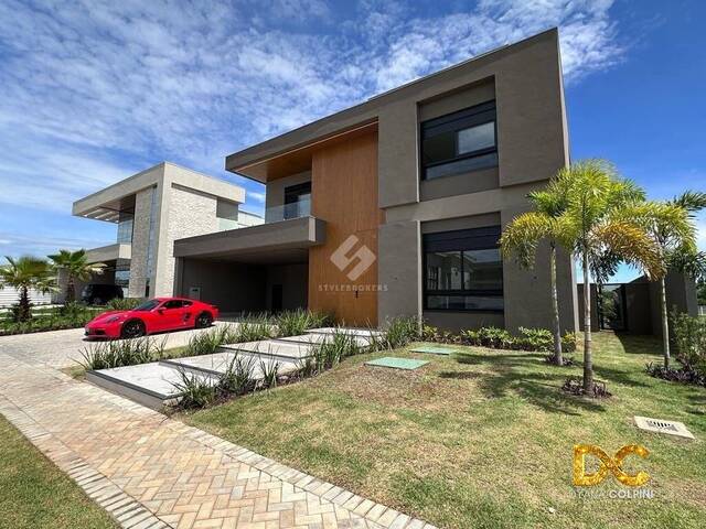 #400 - Casa em condomínio para Venda em Cuiabá - MT