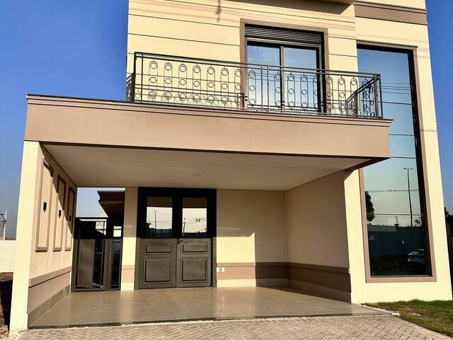 #430 - Casa em condomínio para Venda em Cuiabá - MT