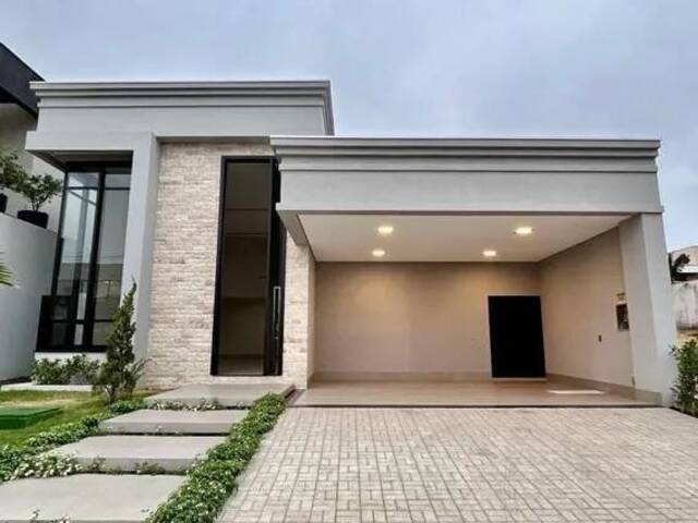 #133 - Casa em condomínio para Venda em Cuiabá - MT