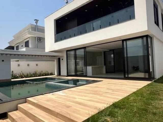 #457 - Casa em condomínio para Venda em Cuiabá - MT