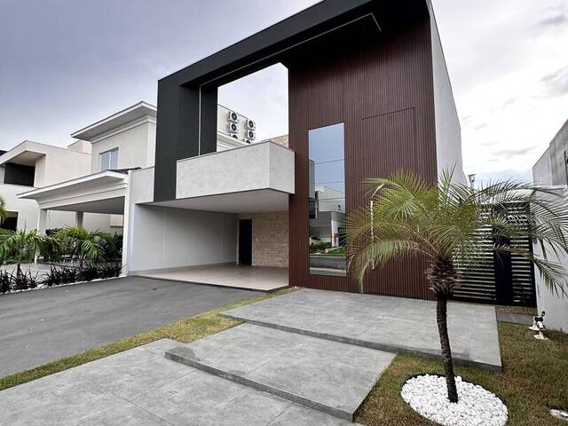 #472 - Casa em condomínio para Venda em Cuiabá - MT