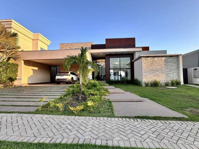#212 - Casa em condomínio para Venda em Cuiabá - MT