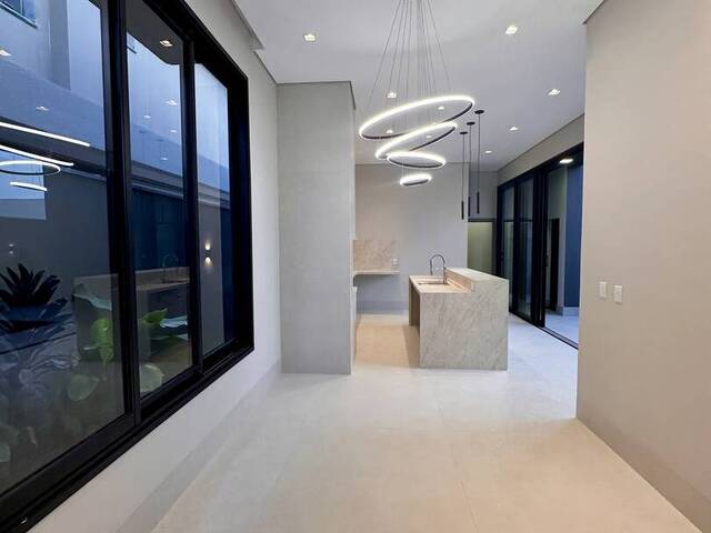 Casa em condomínio para Venda em Cuiabá - 2