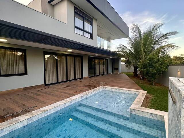 #615 - Casa em condomínio para Venda em Cuiabá - MT