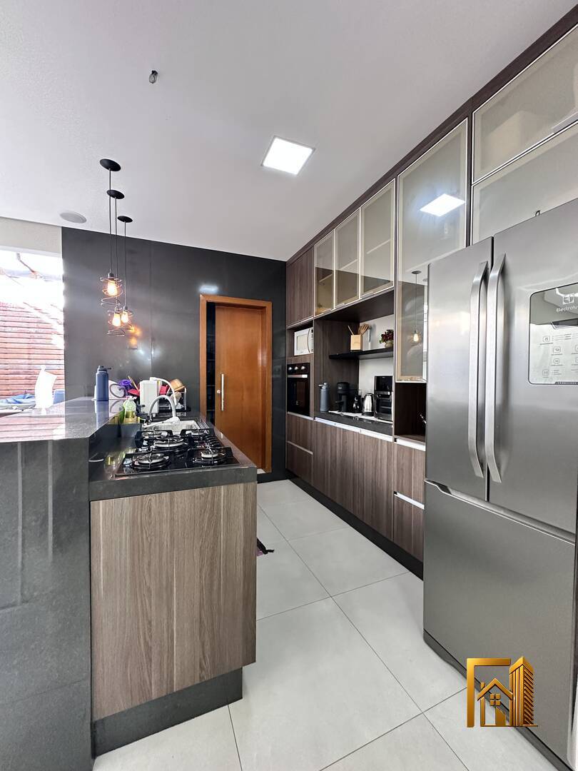Casa, 3 quartos, 202 m² - Foto 7