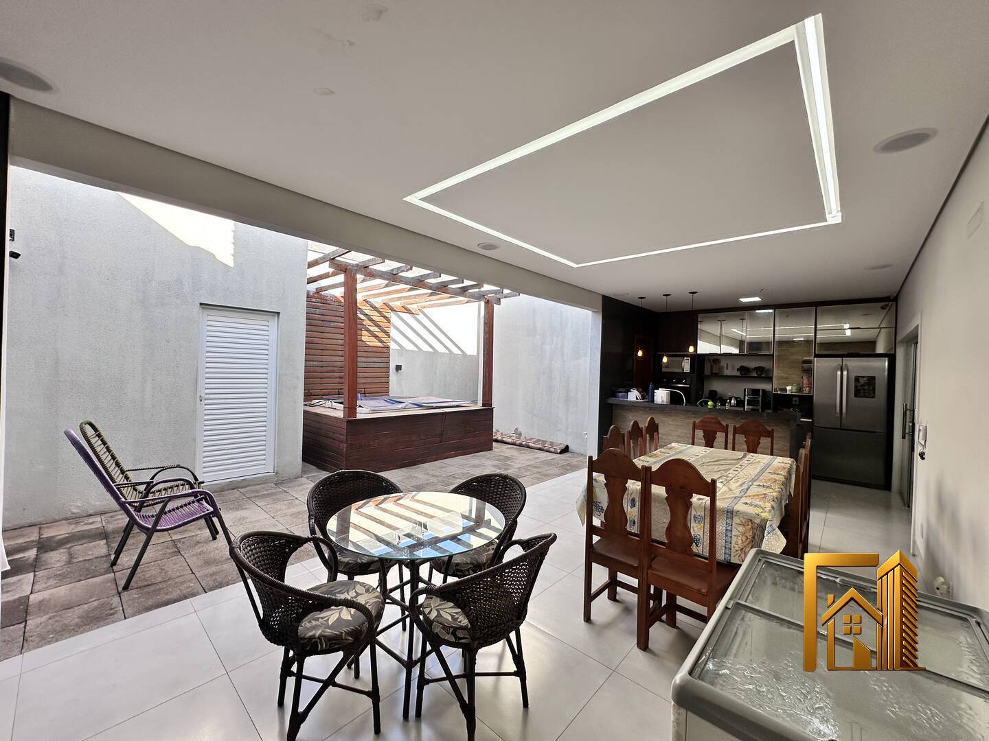 Casa, 3 quartos, 202 m² - Foto 9