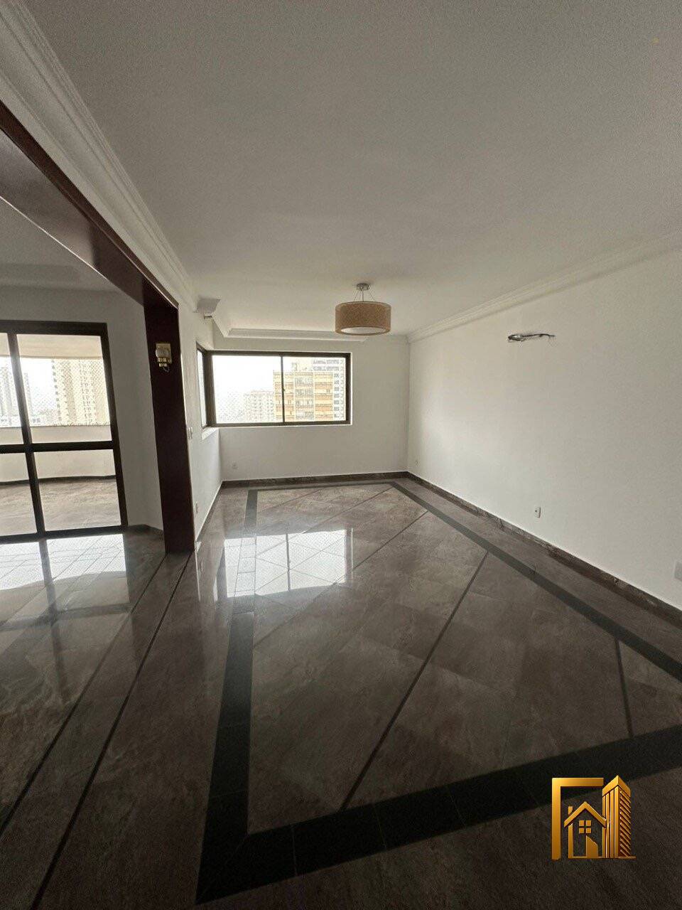 Apartamento, 4 quartos, 221 m² - Foto 1