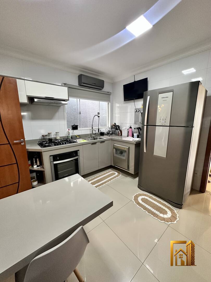 Casa, 4 quartos, 268 m² - Foto 25