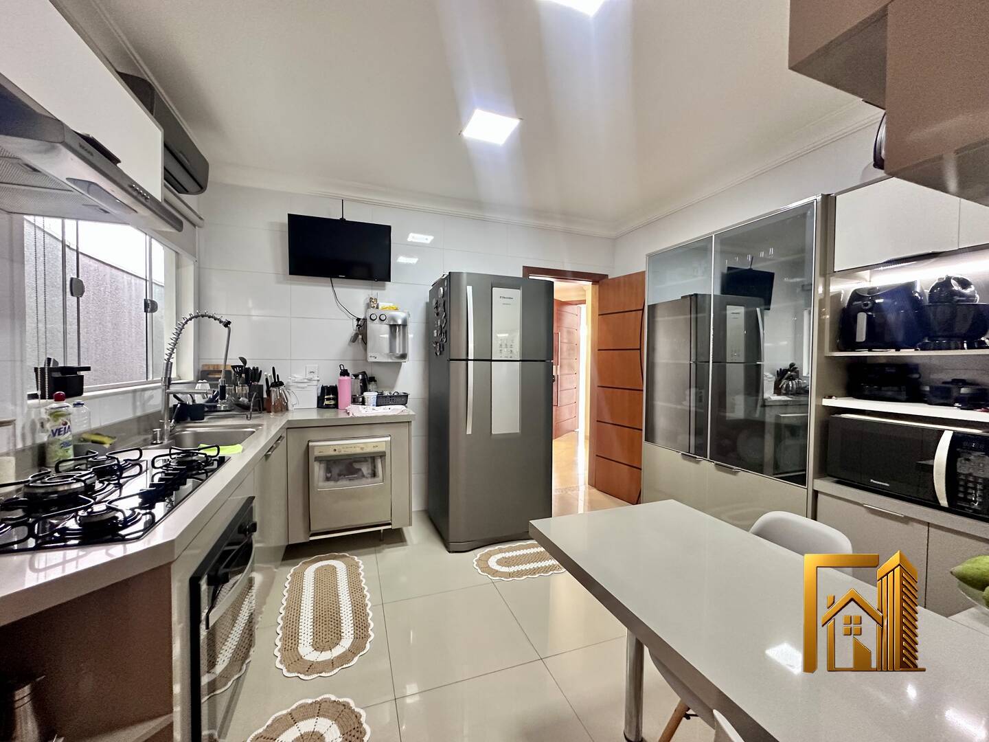 Casa, 4 quartos, 268 m² - Foto 31