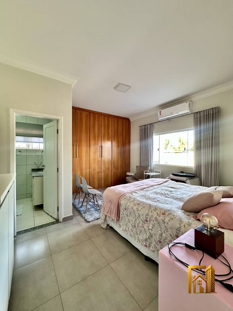 Casa, 4 quartos, 268 m² - Foto 38